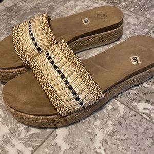 Wedge sandals